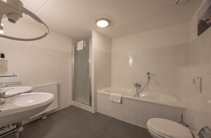 Foto 15 van Burgemeester Peecklaan 8-HUIS 4