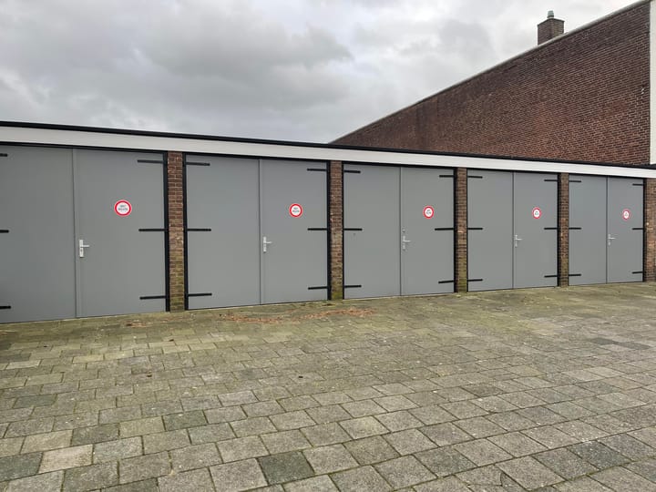 Photo 1 of P.J. Troelstraweg 11