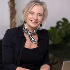 Gonda (H.R.J.) van Raaij - NVM Register Makelaar