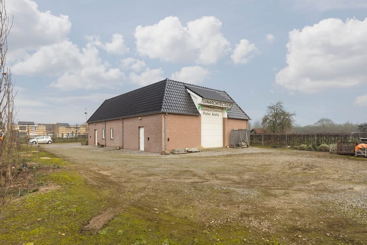 Foto 6 van Gouverneur Ruijs de Beerenbroucklaan 11