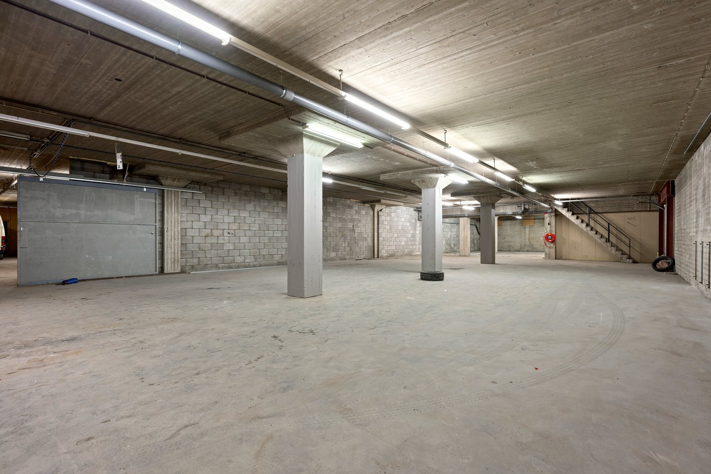 Bekijk foto 3 van Van Riemsdijkweg 43-45