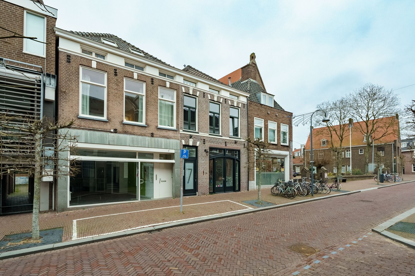 Bekijk foto 1 van Bergstraat 5