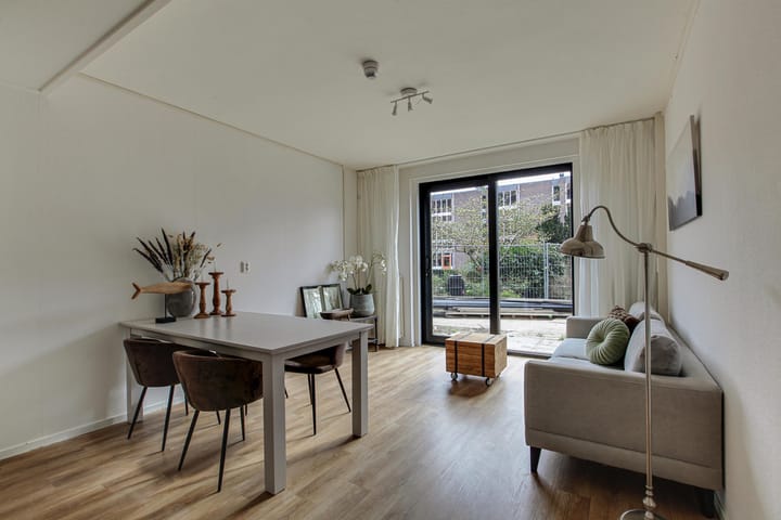 Image of 3-kamer appartement Apartment with shared street entrance