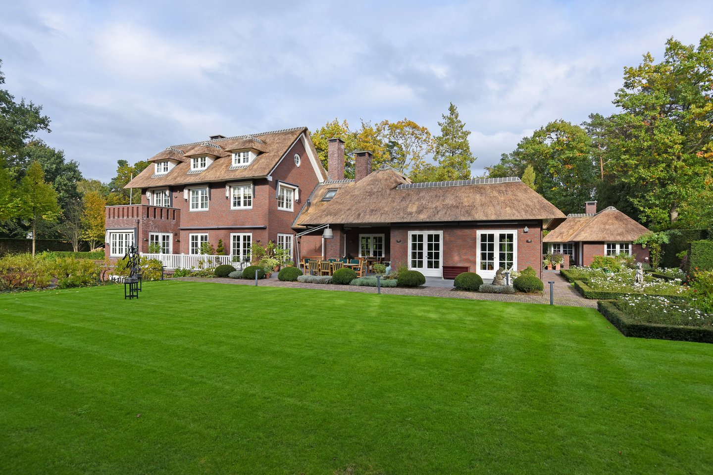 Bekijk foto 1 van Utrechtseweg 444