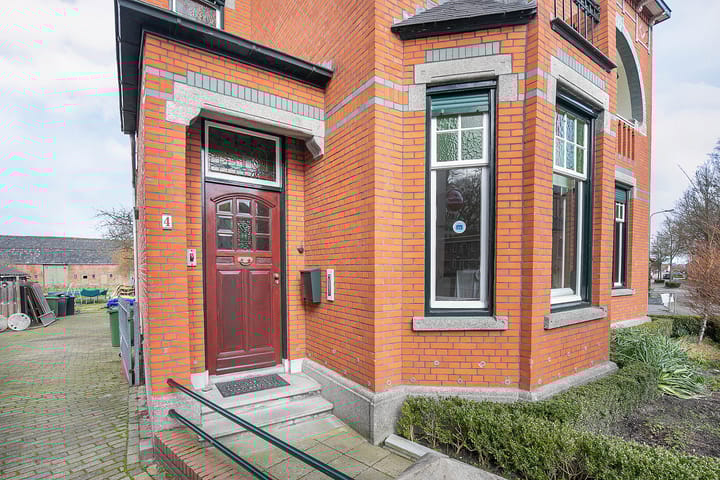 Foto 3 van Dorpsplein 4