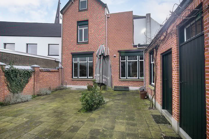 Foto 37 van Dorpsplein 4