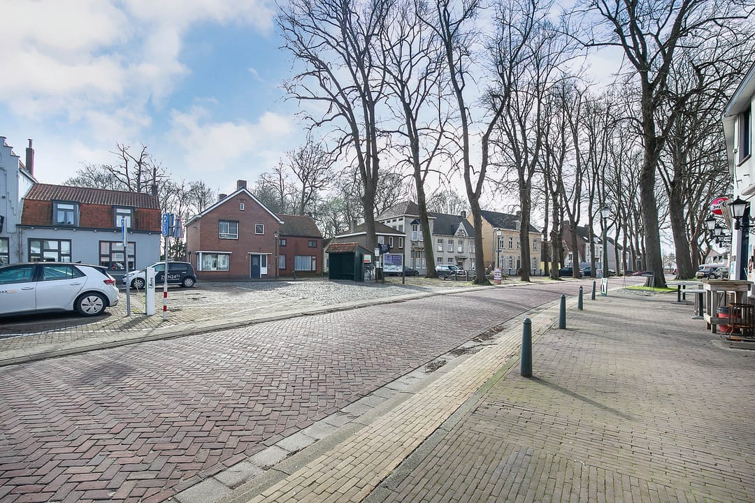 Foto 47 van Dorpsplein 4