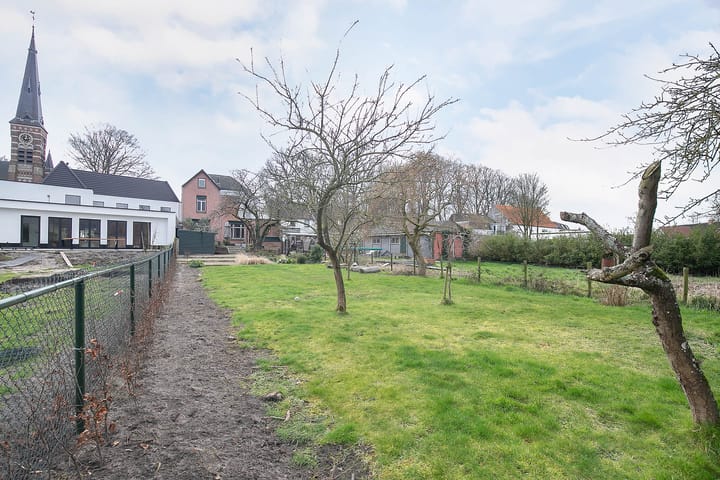 Foto 44 van Dorpsplein 4