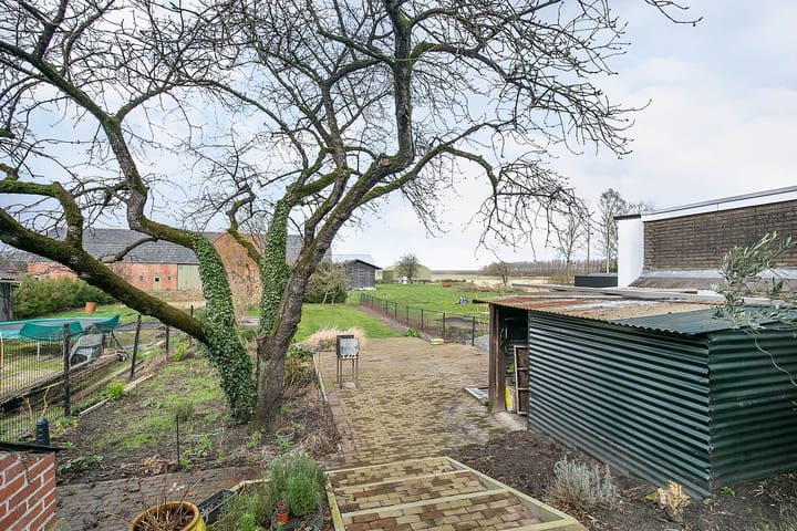 Foto 39 van Dorpsplein 4