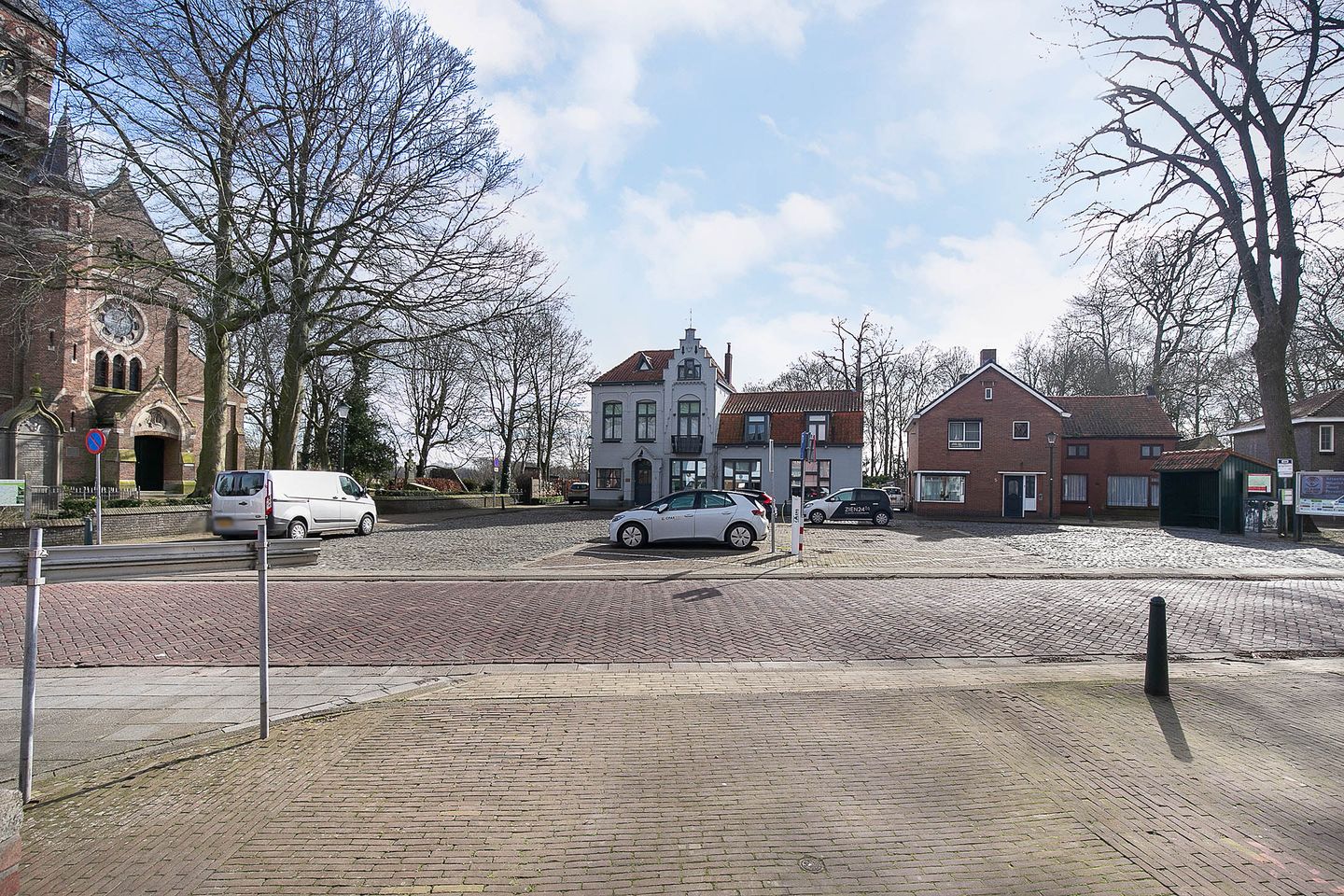 Foto 49 van Dorpsplein 4