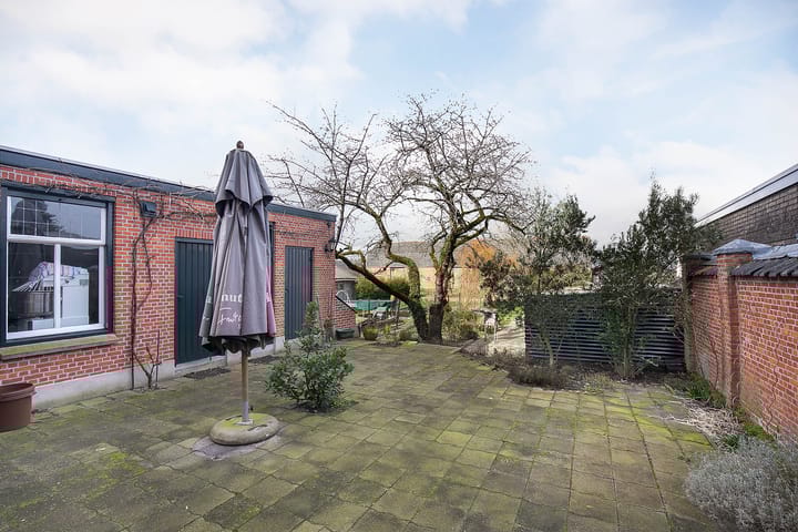 Foto 38 van Dorpsplein 4