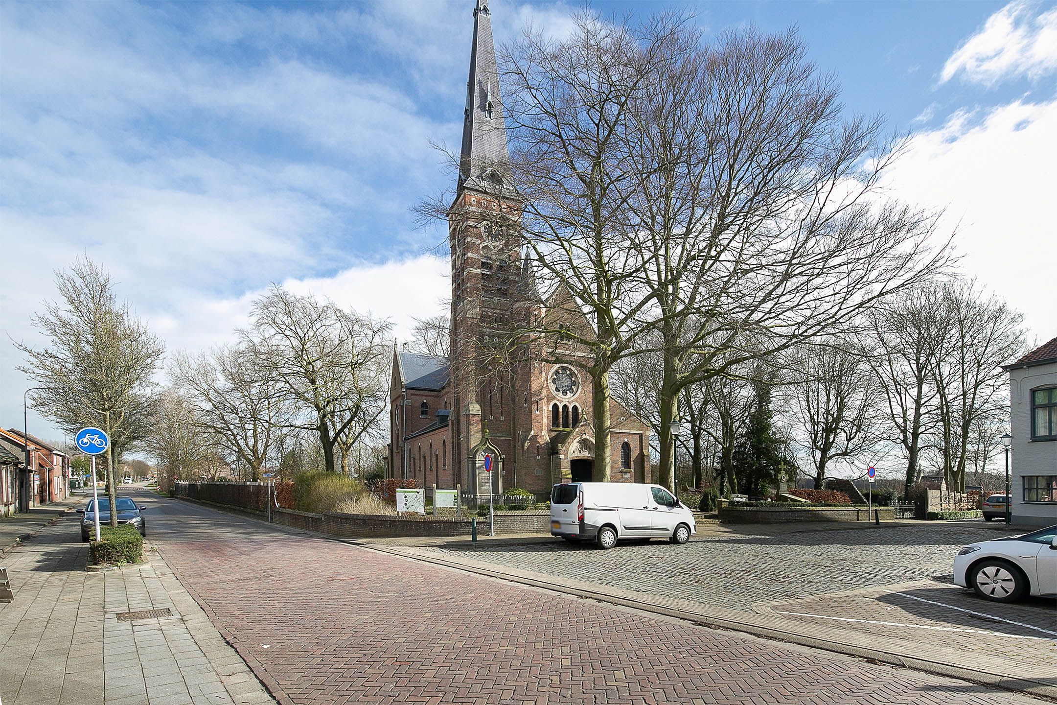 Foto 48 van Dorpsplein 4