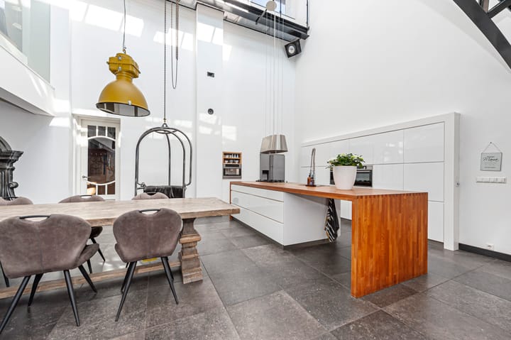 Photo 10 of Julianastraat 74