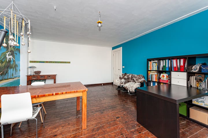 Photo 47 of Julianastraat 74