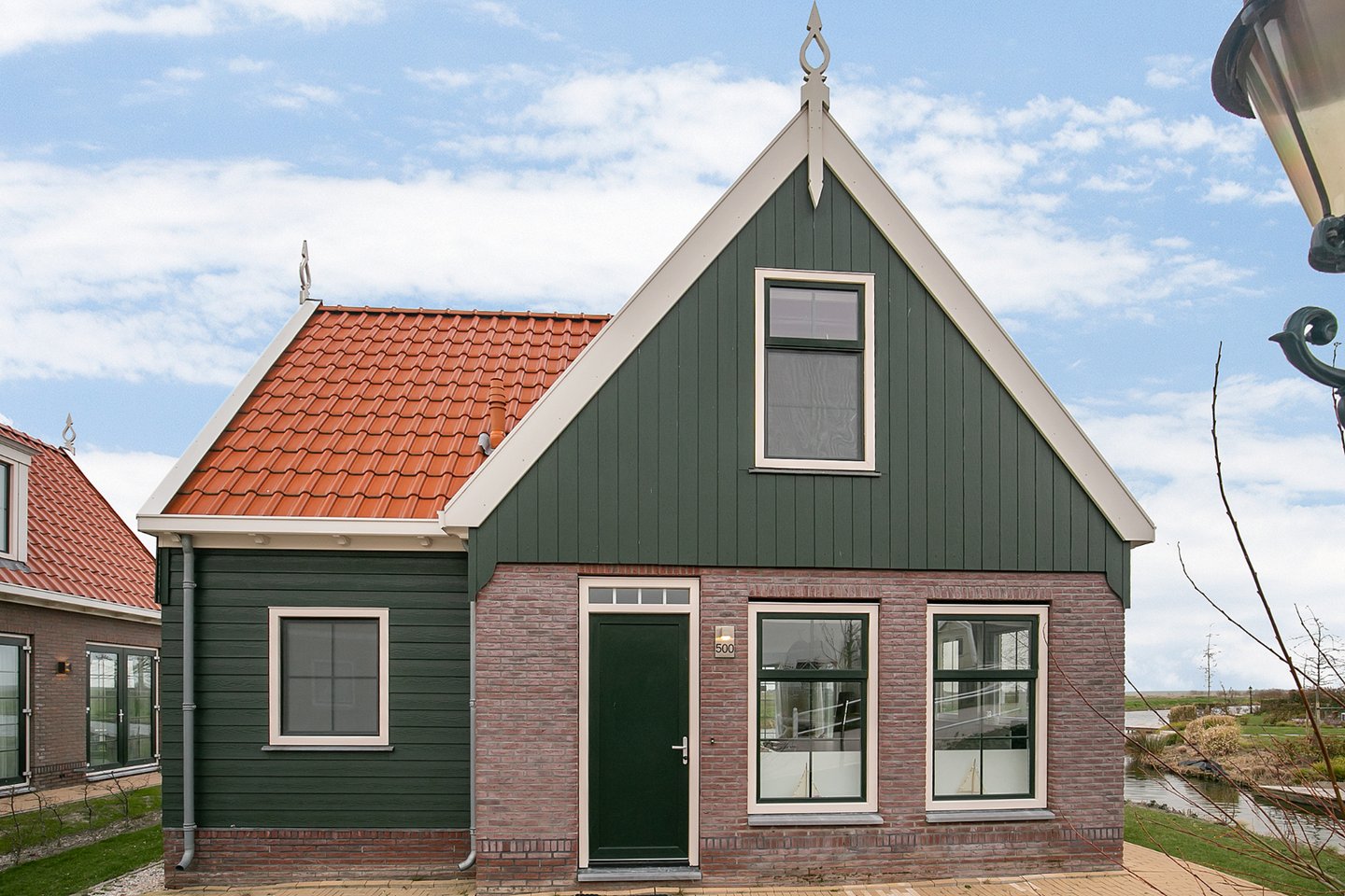 Bekijk foto 1 van Zeedijk 2 500