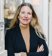 S. (Sabrina) van Roest - Office manager