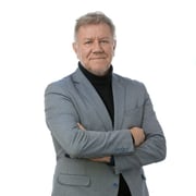Cor van der Veen  - NVM-makelaar (directeur)