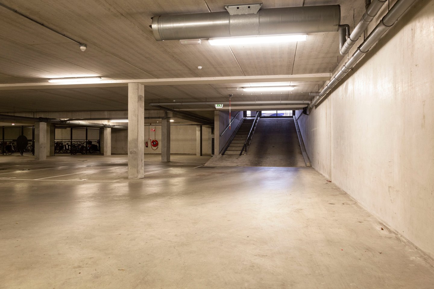 Bekijk foto 4 van Dr Huber Noodtstraat 73