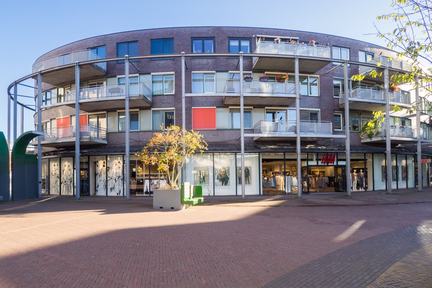 Bekijk foto 4 van Emmaplein 216