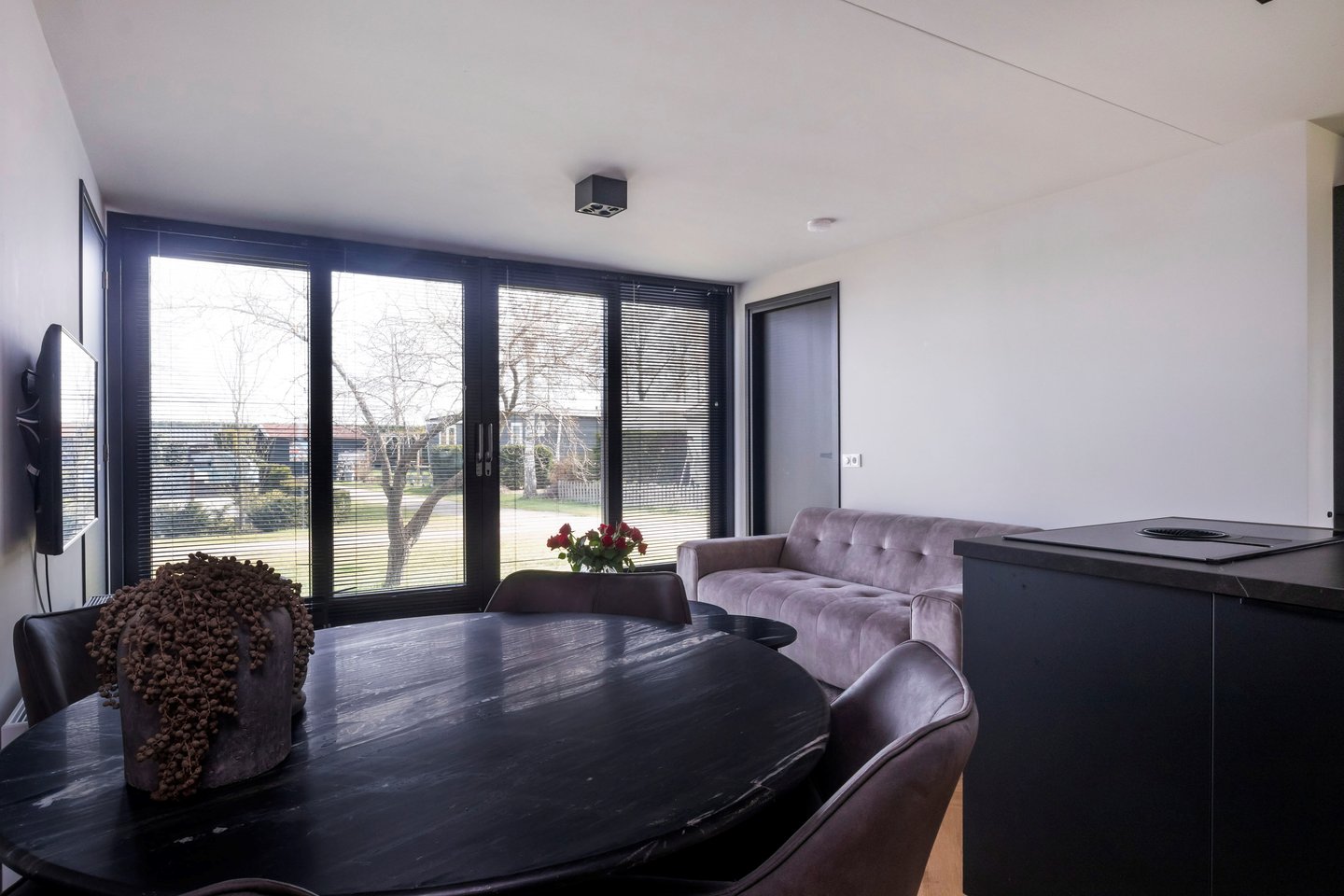 Bekijk foto 4 van Barneveldsestraat 49 E67