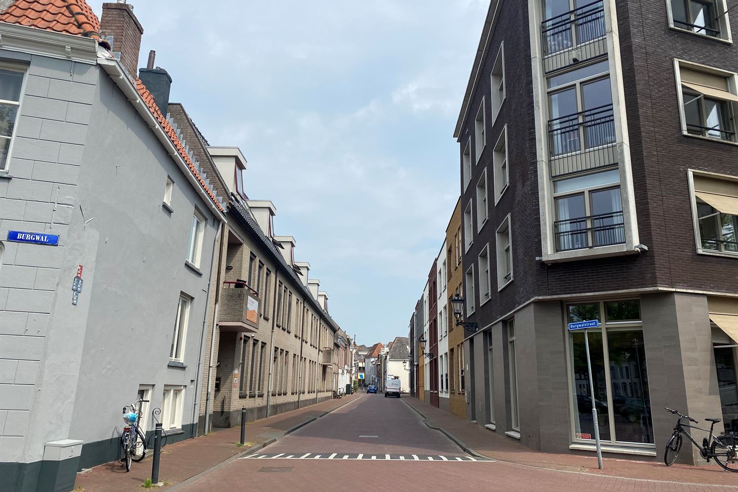 View photo 3 of Burgwalstraat 26-28