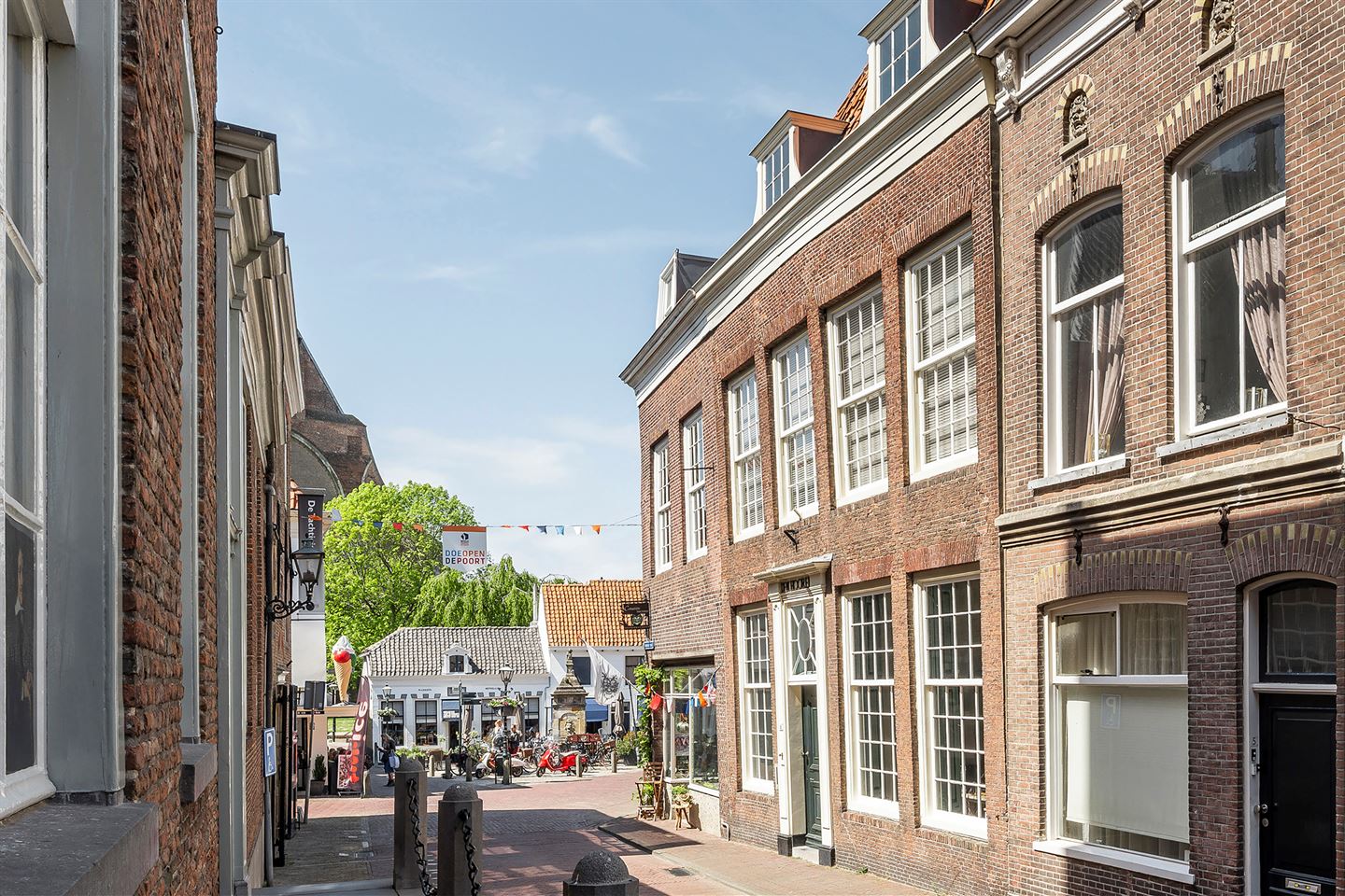 Bekijk foto 1 van Koopmanstraat 6