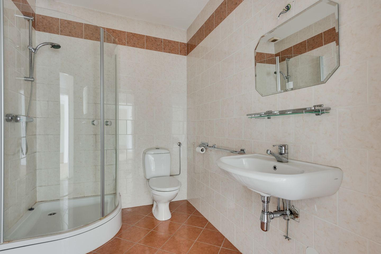 Photo 29 of Bunderstraat 2