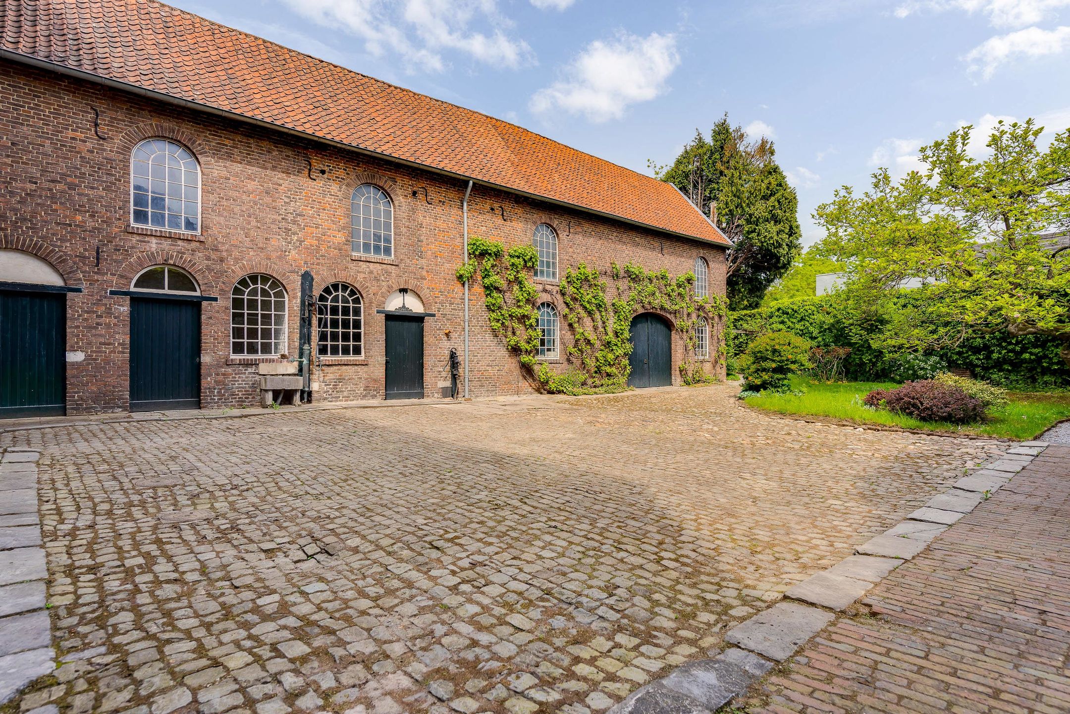 Photo 33 of Bunderstraat 2