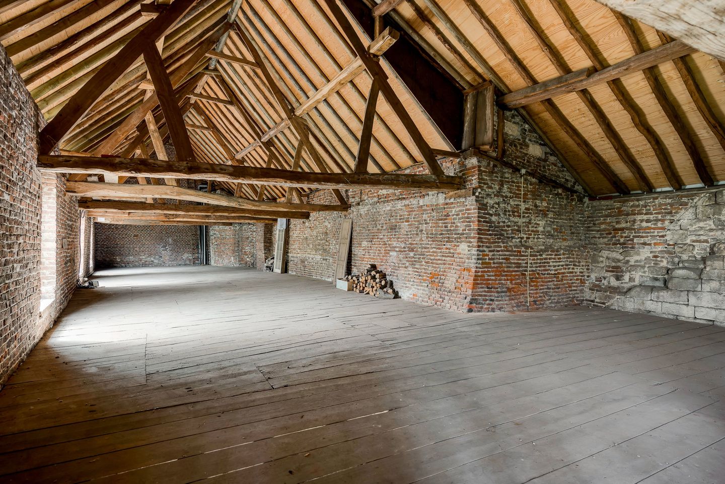 Photo 79 of Bunderstraat 2