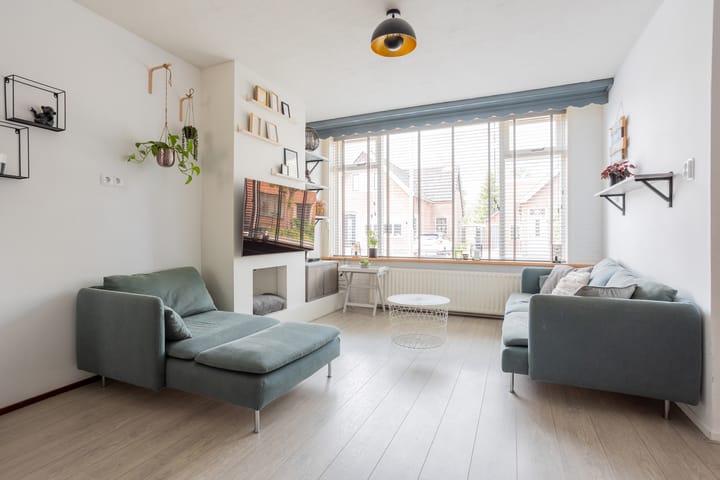 Photo 7 of Wilhelminastraat 35