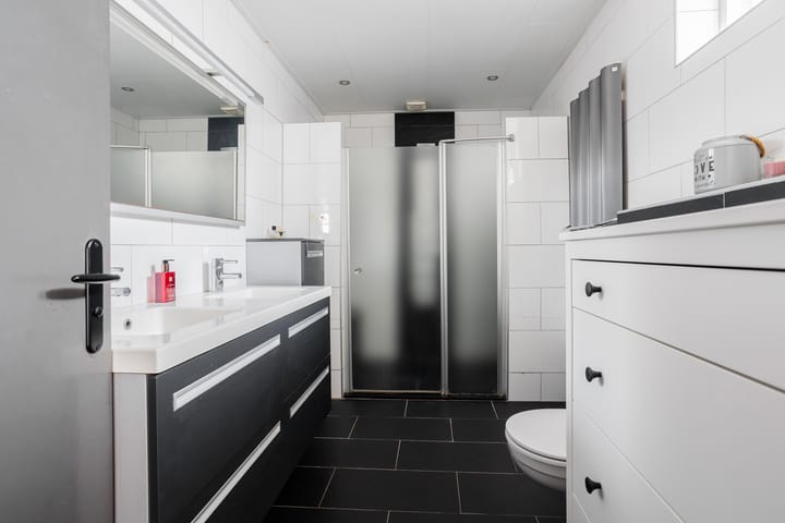 Photo 23 of Wilhelminastraat 35