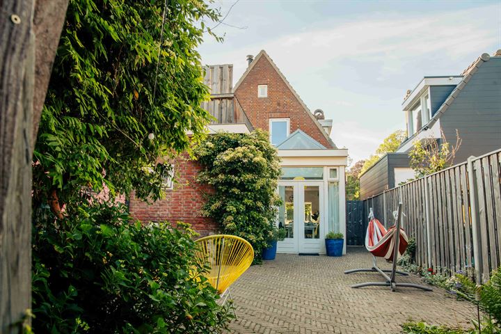 Bekijk foto 38 van Nicolaas van Eschstraat 6