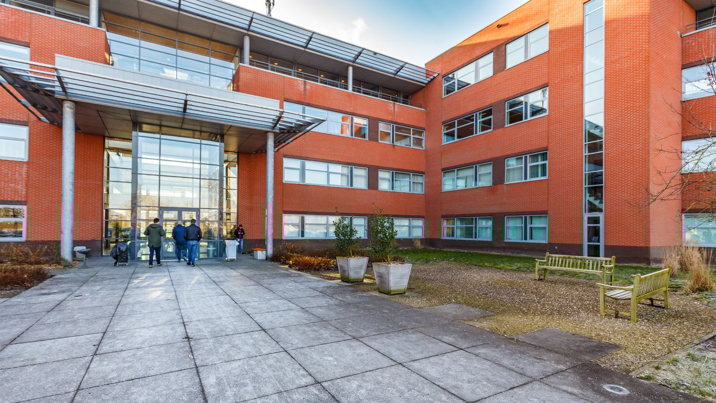 Bekijk foto 2 van Eemsgolaan 1-3