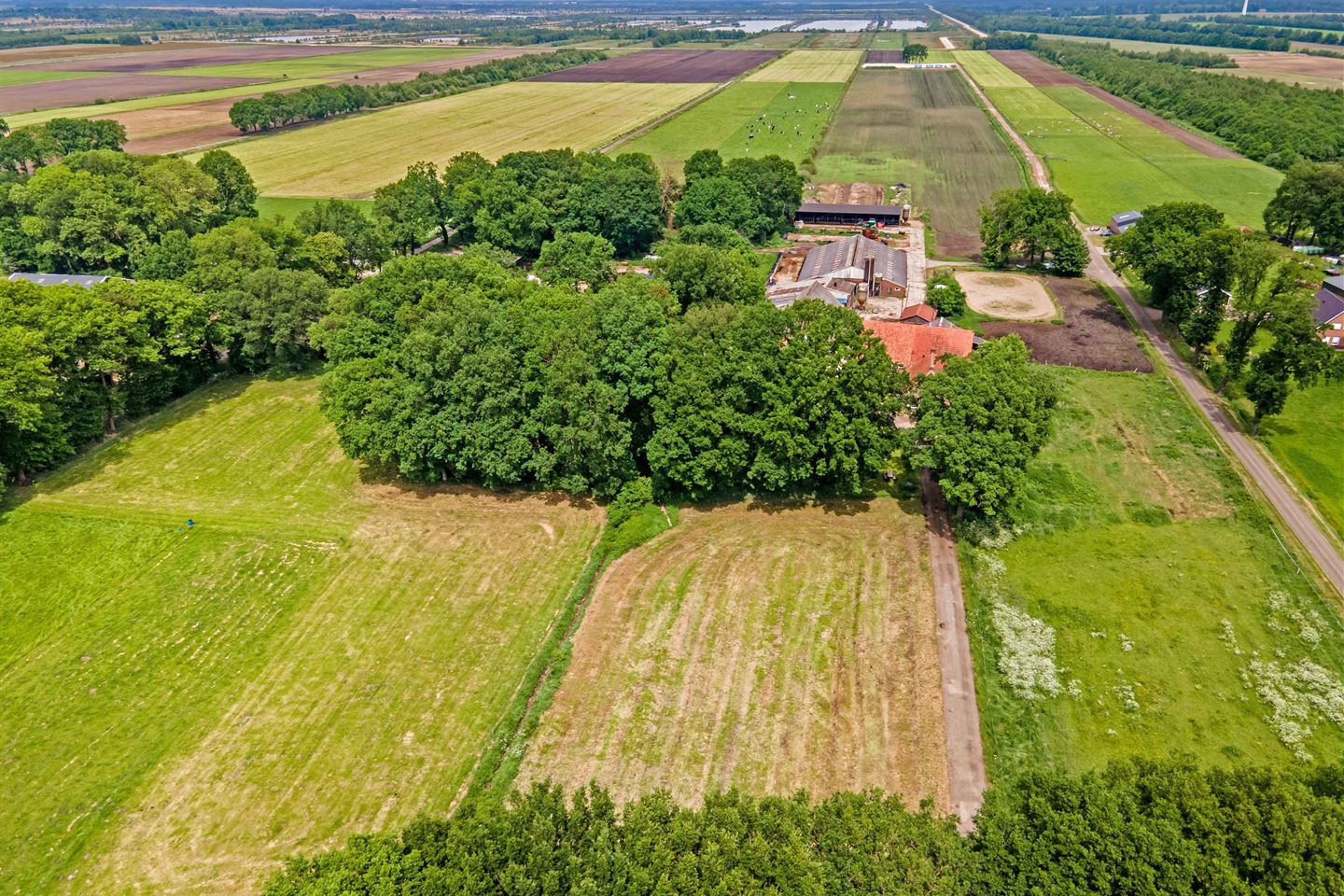 Bekijk foto 2 van Europaweg 329