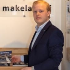 J.F.E. Hosman - Officemanager