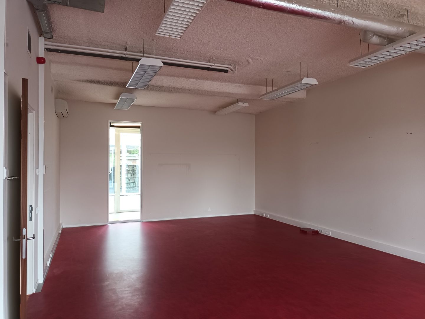 View photo 4 of Dokter G van Empelstraat 21