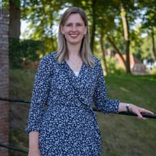 Mirjam van Kolthoorn-Broekhuizen - Secretaresse