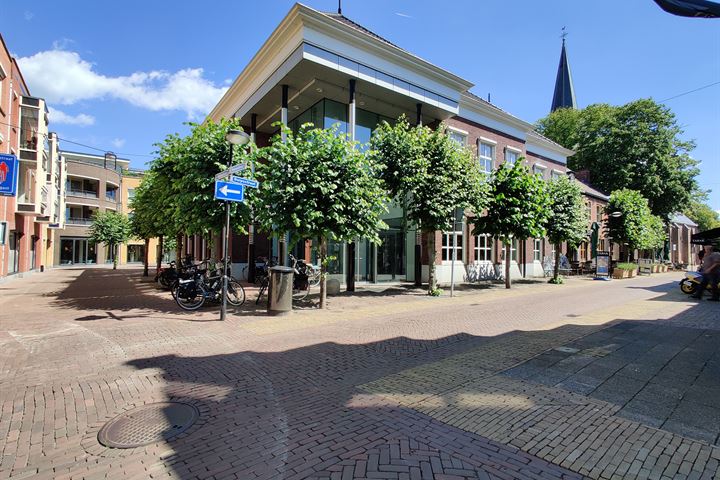 Kerkplein 4, Putten