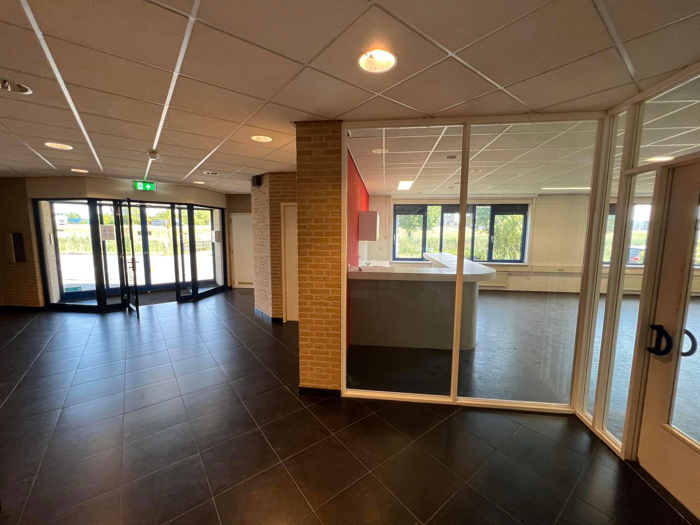 Bekijk foto 4 van Koraalrood 25