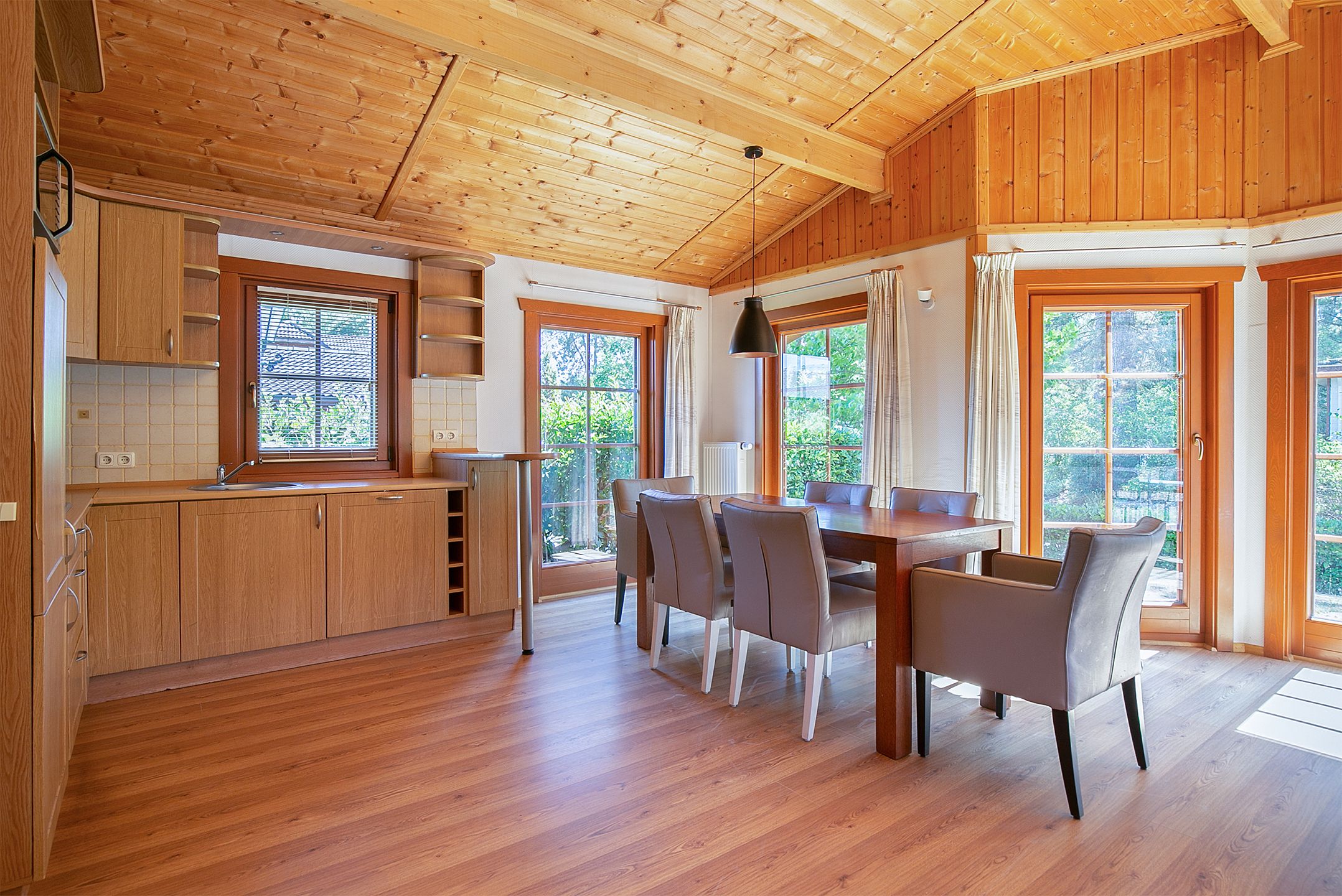 Foto 9 van Akerstraat 153-84