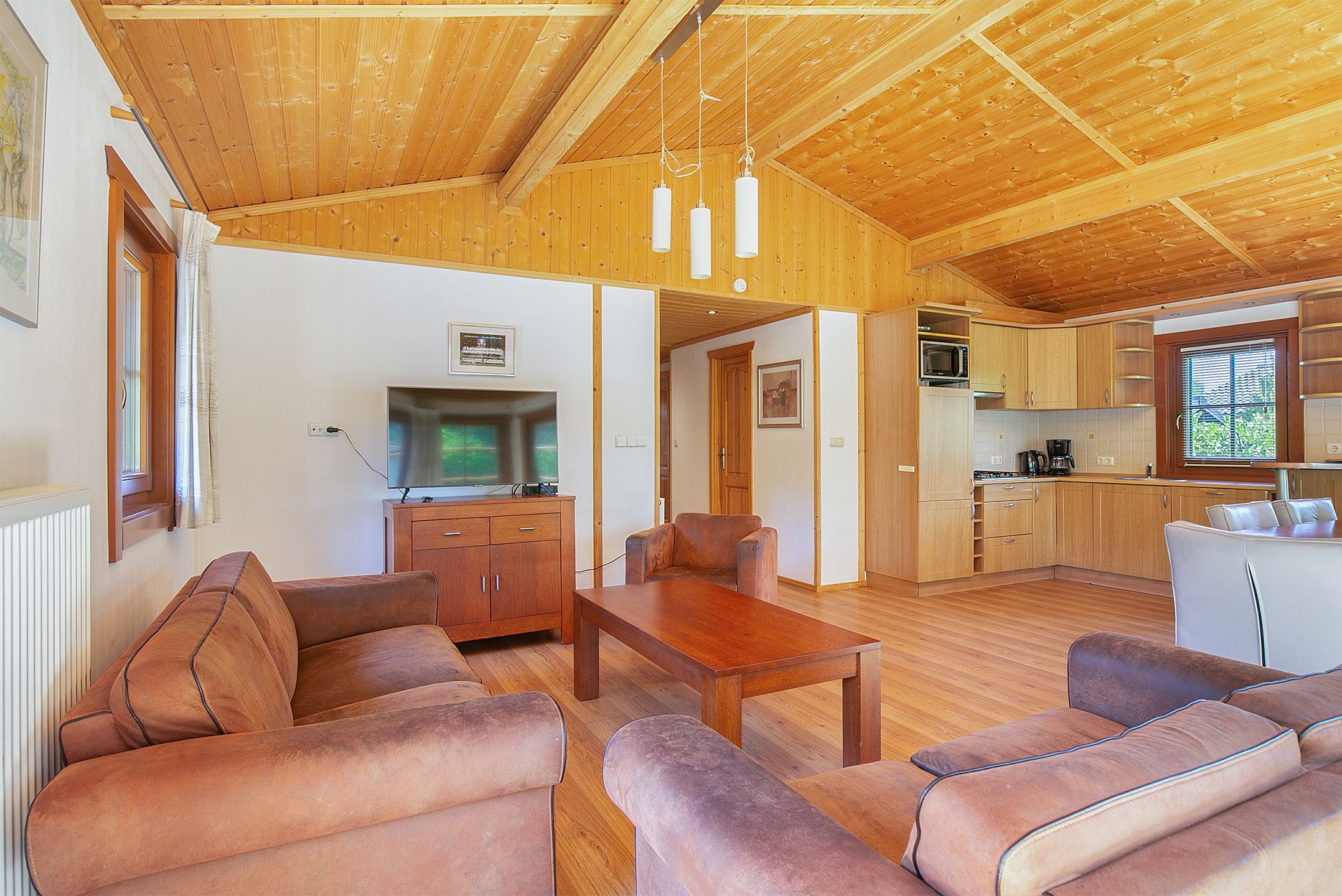 Foto 6 van Akerstraat 153-84