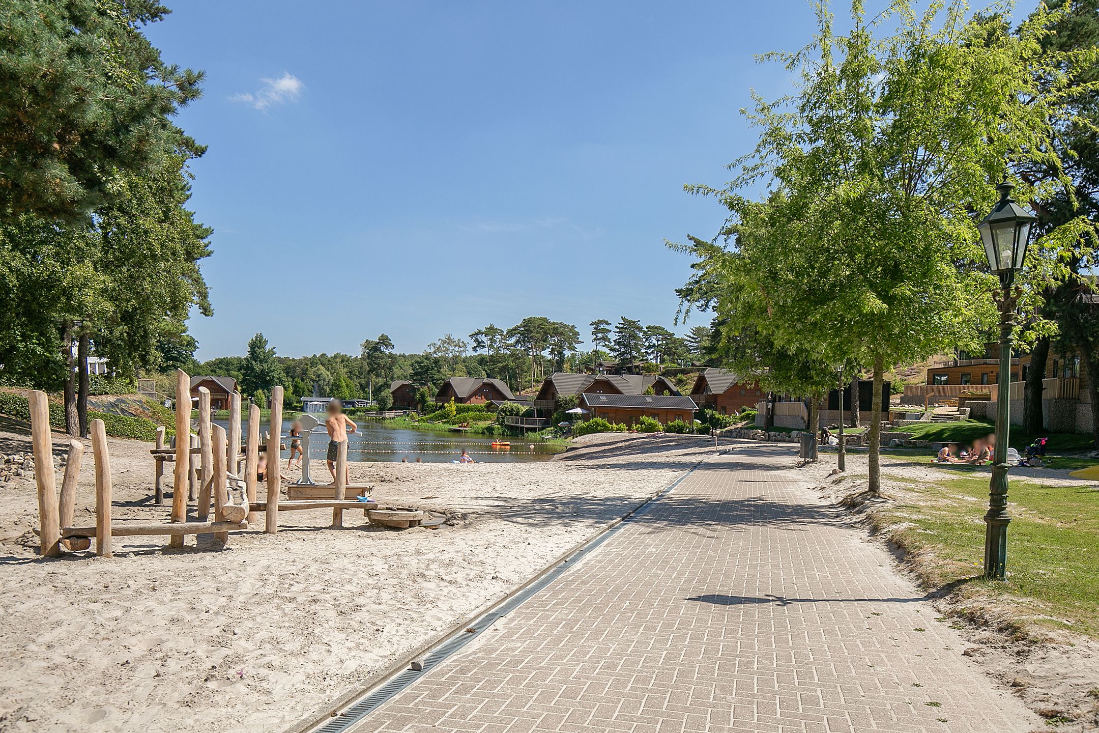 Foto 24 van Akerstraat 153-84