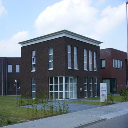 Houwen Bedrijfshuisvesting Logo
