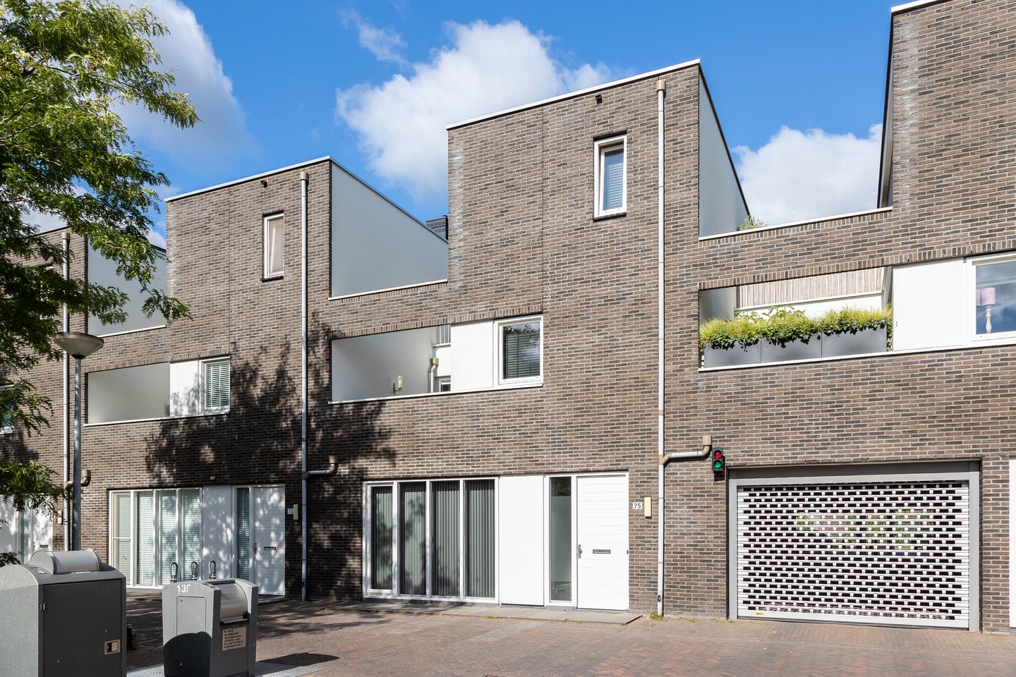 Bekijk foto 1 van Beurtvaartstraat 75