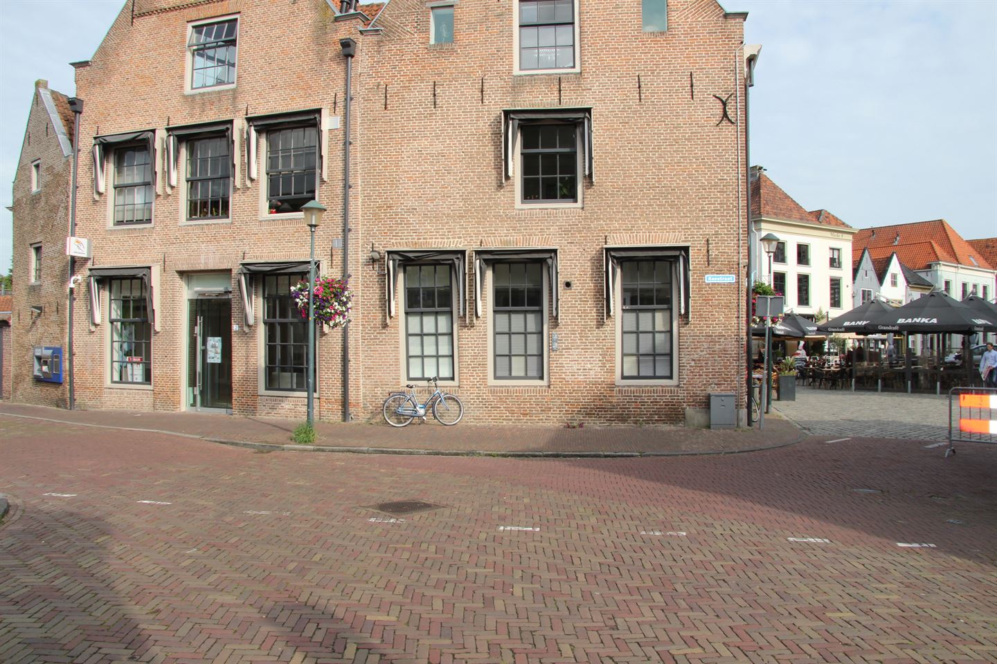 Bekijk foto 1 van Koestraat 2