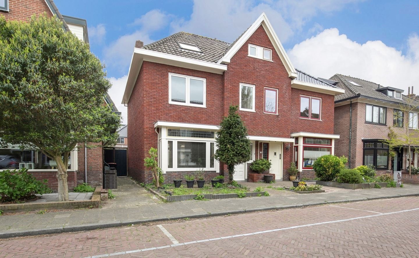 View photo 1 of Stumphiusstraat 12