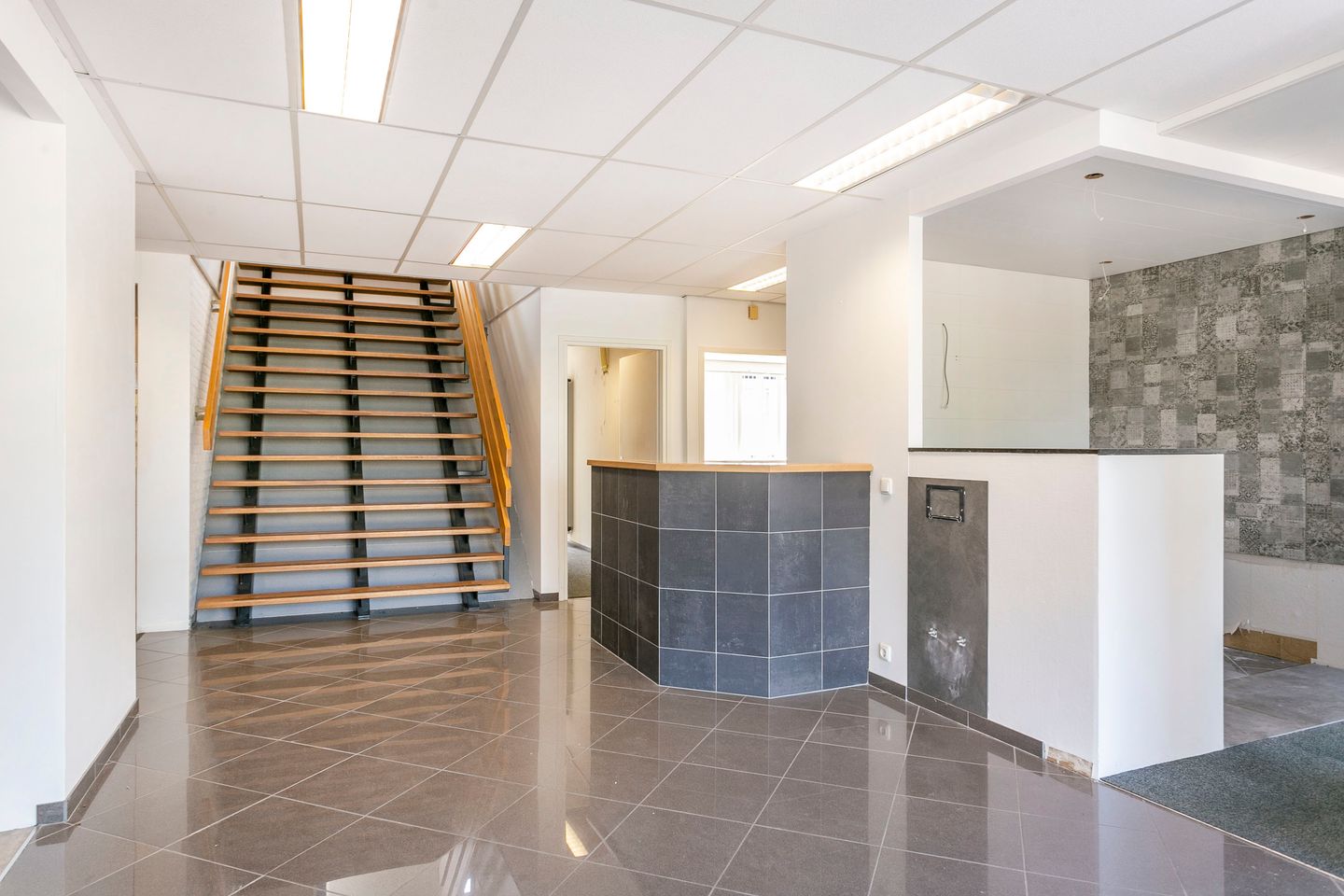 Bekijk foto 5 van Industrielaan 36