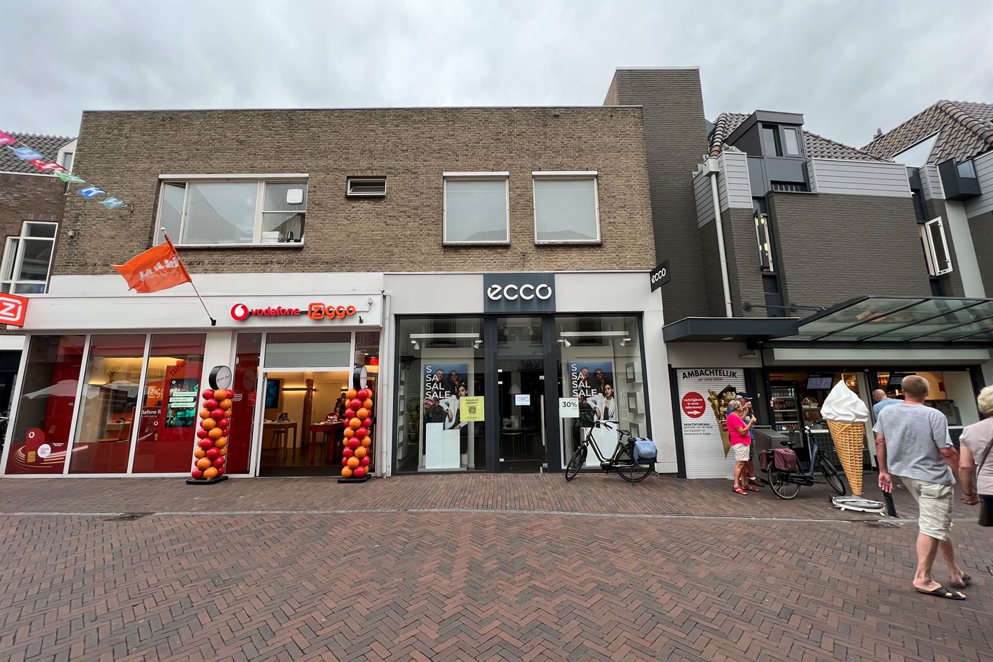 Bekijk foto 2 van Donkerstraat 56