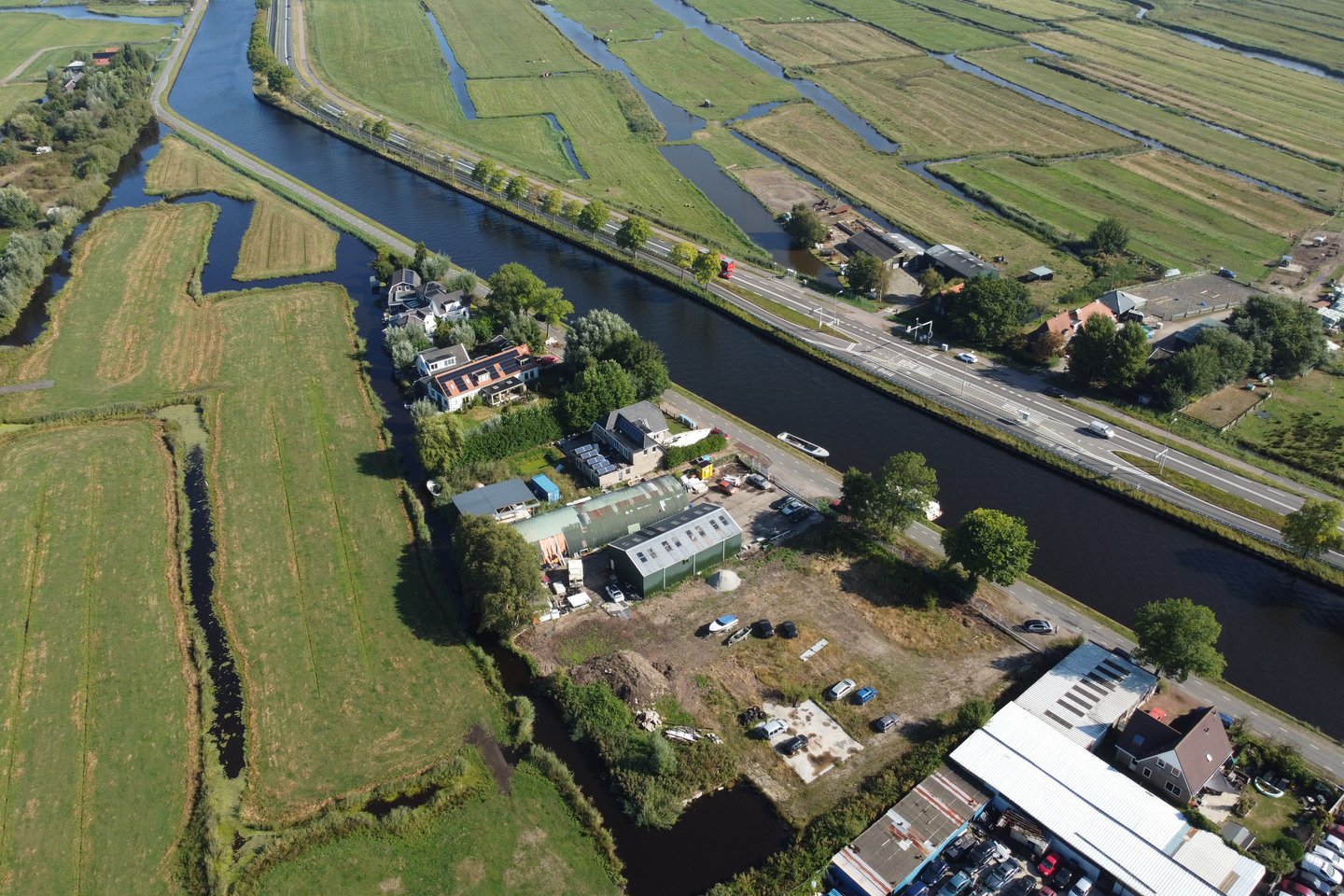 Bekijk foto 3 van Kanaalweg