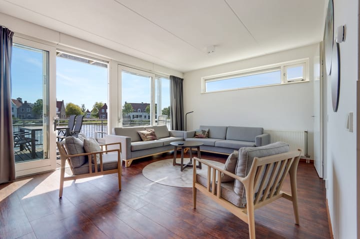 Foto 2 van Geuzehoeke 36-636